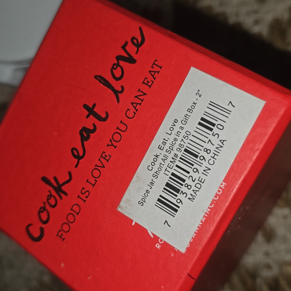 Rosanna ~Cook Eat Love ~ All Spice ~ Porcelain Spice Jar 4” NIB - Picture 3 of 6